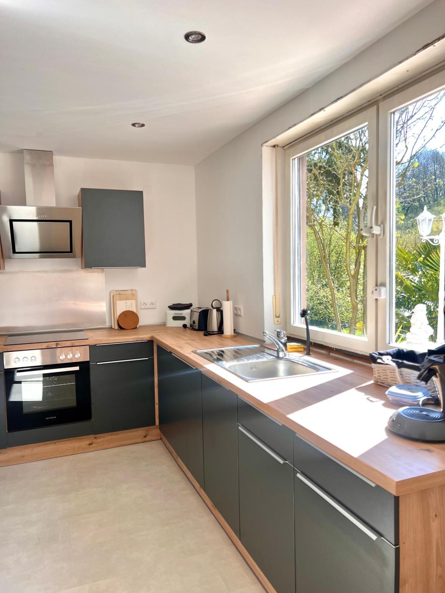 Privates Ferienhaus Mit Pool & Whirlpool Zentral In Bad Dürkheim Eksteriør billede